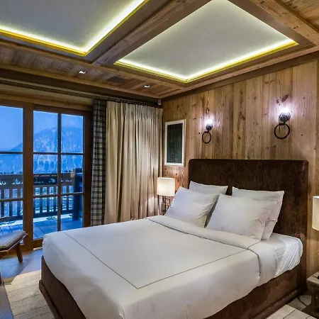 Chalet Raffine Avec Chambres Luxueuses Et Services Inclus - Fr-1-564-62 Chalet Courchevel