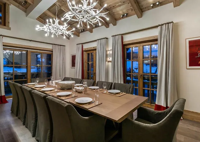 Chalet Raffine Avec Chambres Luxueuses Et Services Inclus - Fr-1-564-62 *