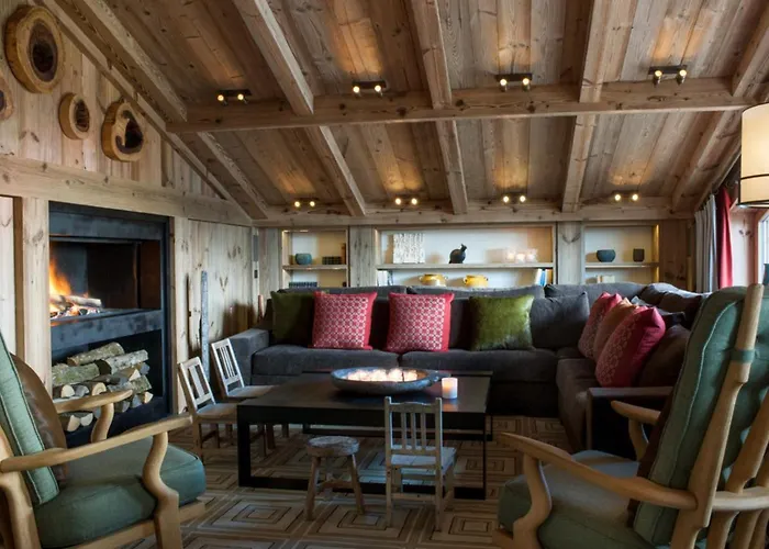 Chalet Raffine Avec Chambres Luxueuses Et Services Inclus - Fr-1-564-62 * Courchevel