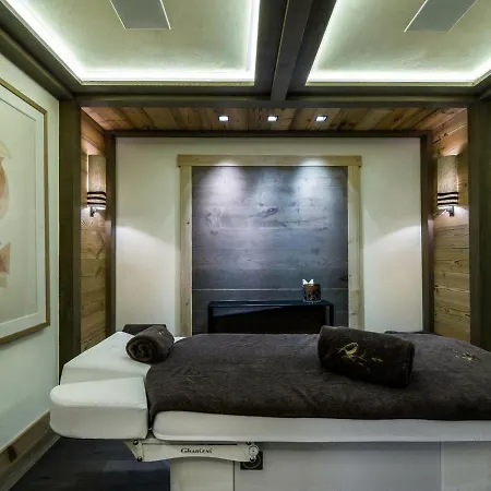 Chalet Raffine Avec Chambres Luxueuses Et Services Inclus - Fr-1-564-62 *