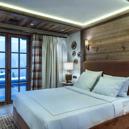 Chalet Raffine Avec Chambres Luxueuses Et Services Inclus - Fr-1-564-62 Alpehytte Courchevel