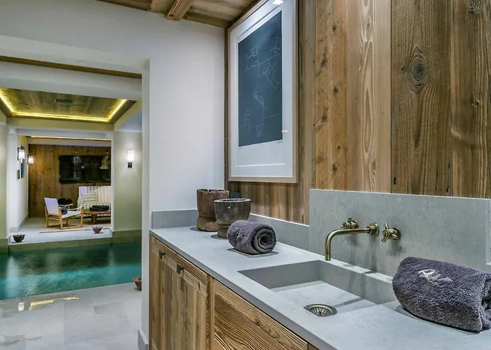 Chalet Raffine Avec Chambres Luxueuses Et Services Inclus - Fr-1-564-62